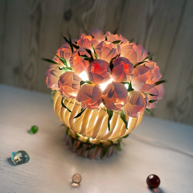 Светильник авторства рук Маргариты | Источник: Маргарита Четина / «Мастерская вкусностей и красоты» / Vk.com