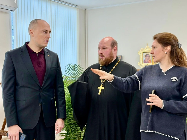 Вице-губернатор обсудил с отцом Дмитрием идею создания храма | Источник: «Артём Бранов» / vk.com