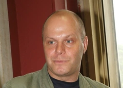 Кортнев: «Киркоров гораздо популярнее меня, но его же смотрят женщины 55+, которые уже ку-ку совсем»
