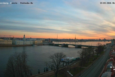 Солнечный рассвет 14 апреля в Петербурге