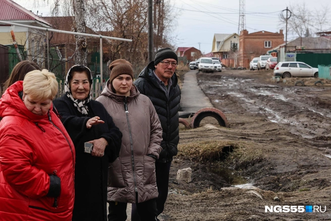 Попытки достучаться до министерств и КТОСа не приносят результатов | Источник: Евгений Софийчук / NGS55.RU