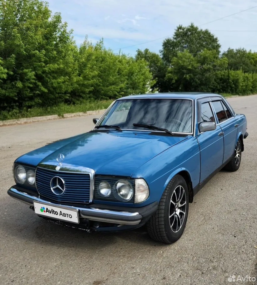 В Иркутске продают раритетный Mercedes | Источник: сайт бесплатных объявлений