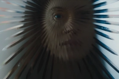 Ястреб ведет к исцелению в драме от создателей «Короны»