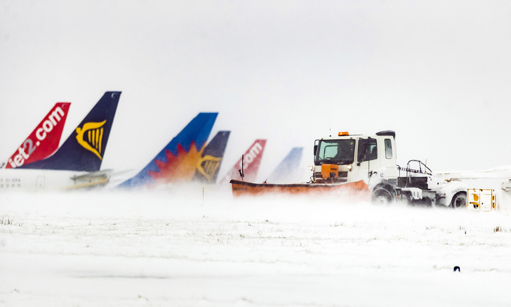 Фото №2 - Почему задерживают рейсы в мороз?