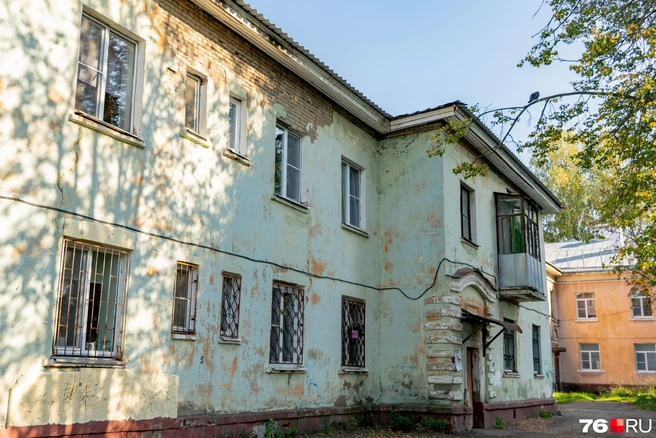Дома не в самом лучшем виде | Источник: Кирилл Поверинов / 76.RU