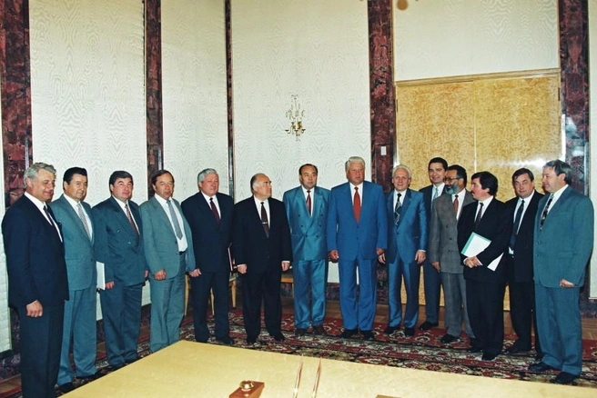 1994 год. Муртаза Рахимов на встрече с тогдашним президентом России Борисом Ельциным | Источник: Yeltsin.ru