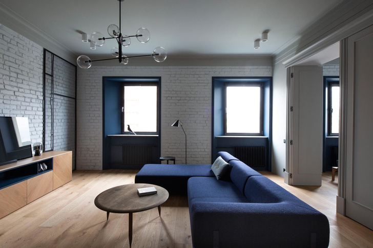 Белая квартира с синими акцентами 78 м² (фото 4)