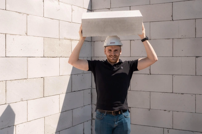 Строить из газобетона выгоднее до 29%, чем из других бетонных блоков | Источник: «Поревит»