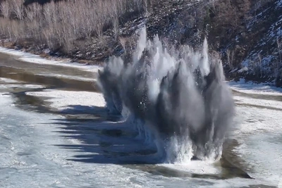 В Забайкалье у села Казаново взорвали лёд 240 кг тротила
