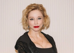 Ослепительная Марина Зудина, модная Юлия Меньшова, Геннадий Хазанов после скандала: юбилей театра Пушкина