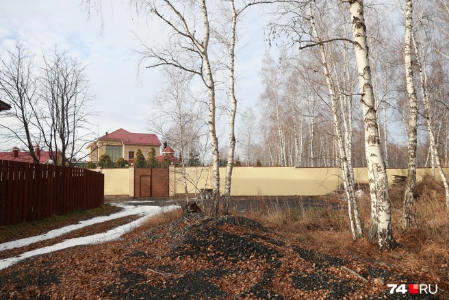 Строго говоря, речь идет не об одном доме  | Источник: Михаил Шилкин 