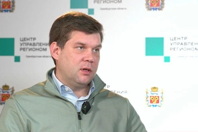 Orenburg mayor covers trolleybuses, fines, and his personal life in direct line