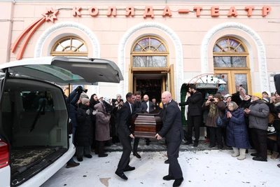 Николая Коляду проводили в последний путь под аплодисменты
