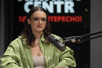 «Не хочу позорить маму»: дочь Славы рассказала, как с ней уживается