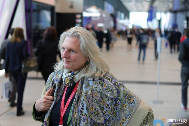 «Я спала на улице». Экс-глава МИД Австрии рассказала, почему для нее важен ее дом в Рязанской области | Источник: Дарья Драй / «Фонтанка.ру»