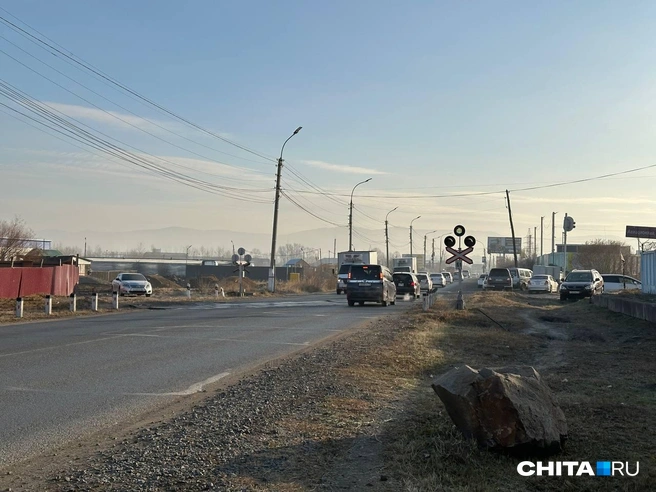 Один из трех переездов на улице Авиационной | Источник: «Чита.Ру»