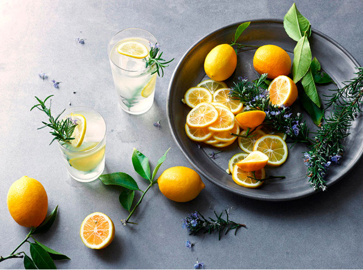 9 причин начать пить лимонную воду