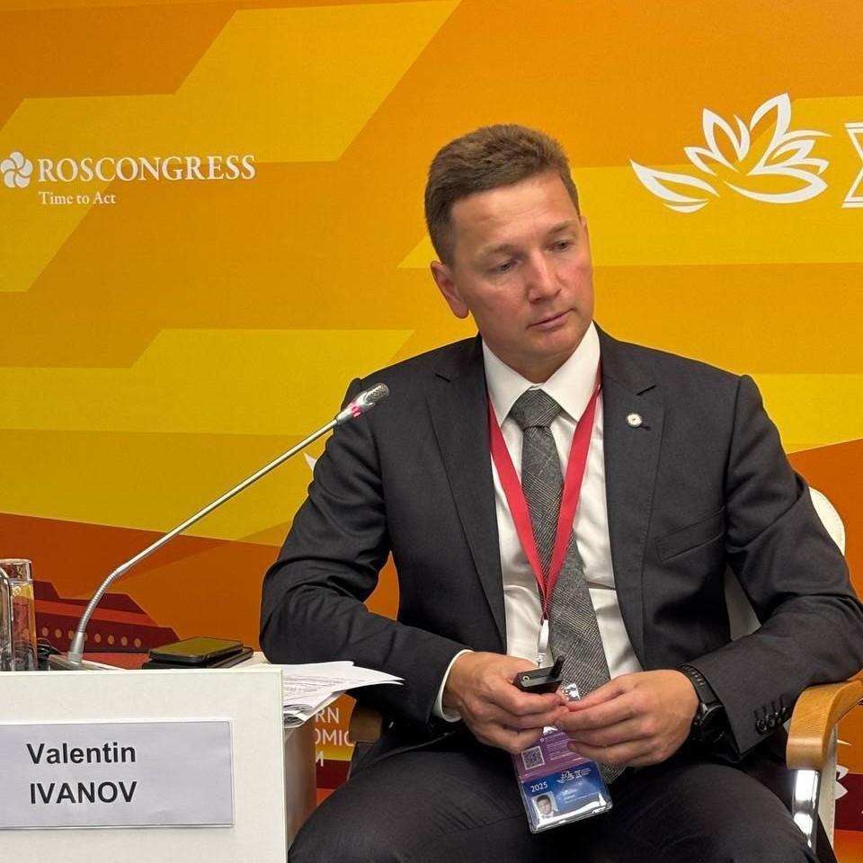<p>Валентин Иванов</p>