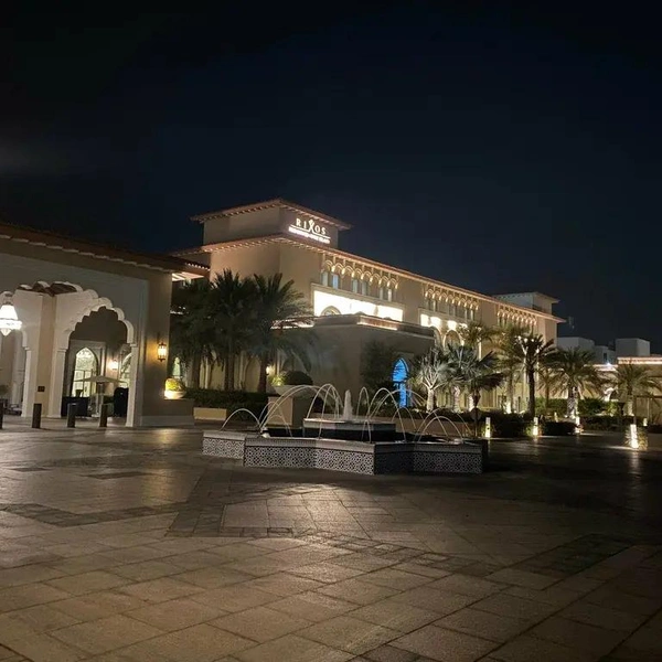 Лариса Долина проводит отпуск в роскошном отеле  в Объединённых Арабских Эмиратах