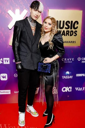 <p>Евгений Ершов и Карина Кросс на премии «Жара Music Awards-2021»</p>