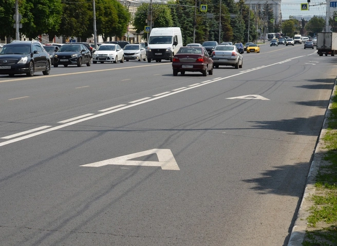 В Рязани зафиксировали свыше 50 нарушений при движении по выделенной полосе | ya62.ru