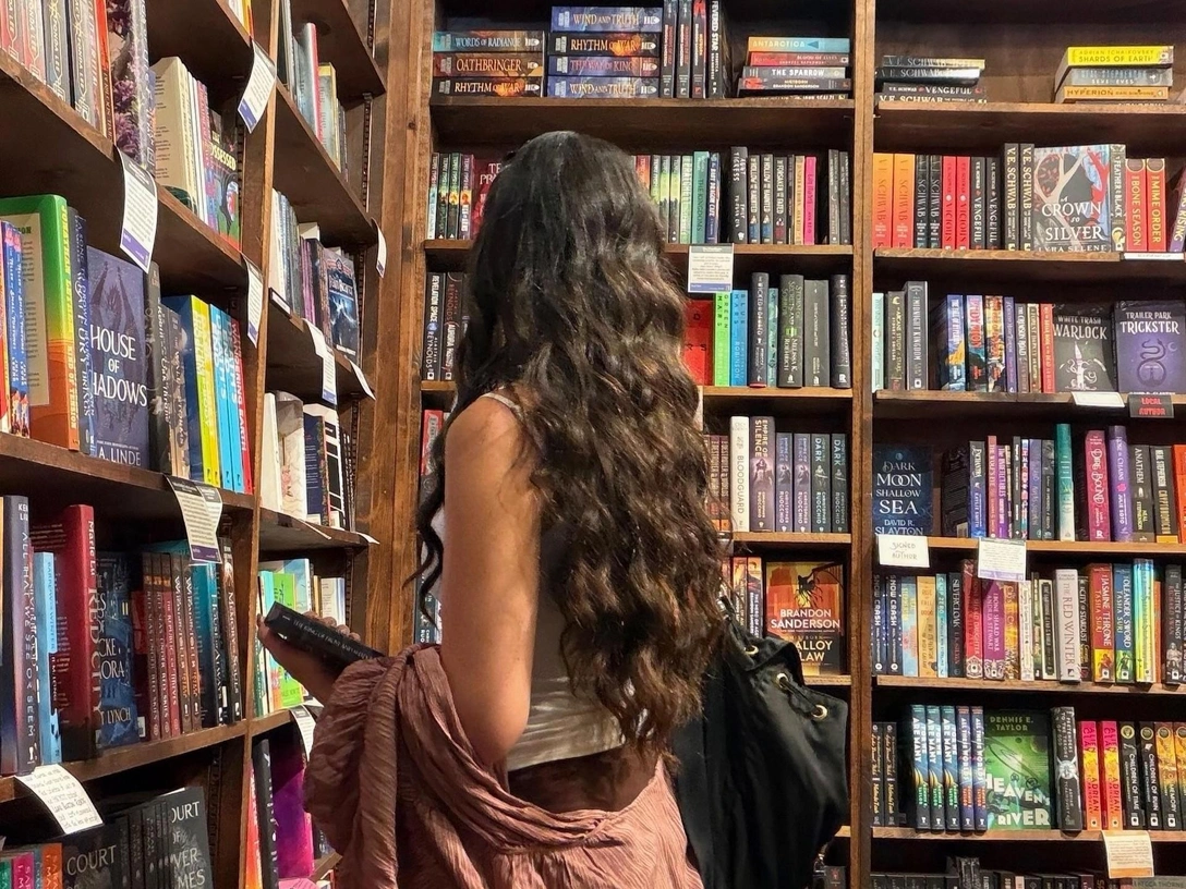 6 книг, которые сделают вас интереснее в любом разговоре | marieclaire.ru