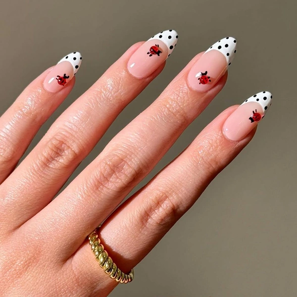 Источник: соцсети avrnailswatches