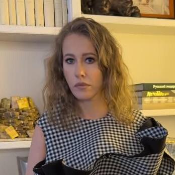 «Все гладенькое, ладненькое, но абсолютно никакое»: Ксения Собчак показала, как обставила свою квартиру