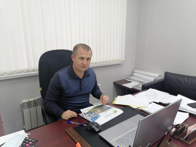 Ситуацию прокомментировал руководитель жилого комплекса Ринат Абляев | Источник: Полина Соломина
