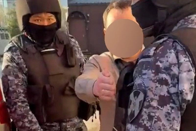 Экс-полицейского осудили за избиение блогерши