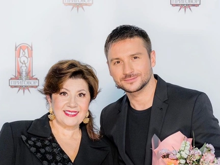 Новый имидж вместо черных балахонов и помады цвета фуксии: мама Сергея Лазарева стала героиней «Модного приговора»