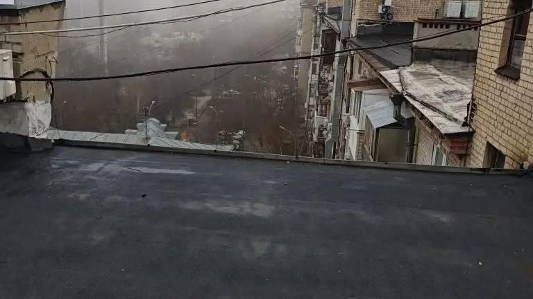 Бетонная плита одного из балконов тоже требует внимания