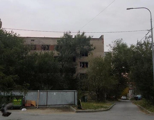 Попасть в заброшенное общежитие несложно | Источник: читатели V1.RU