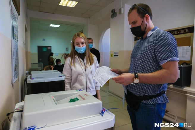 Выборы проходят в три дня, пока проголосовали 22% от общего числа | Источник: Артем Ленц/ NGS24.RU