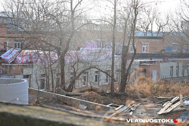 Сколько за год успел сделать подрядчик, неизвестно | Источник: Елена Буйвол / VLADIVOSTOK1.RU