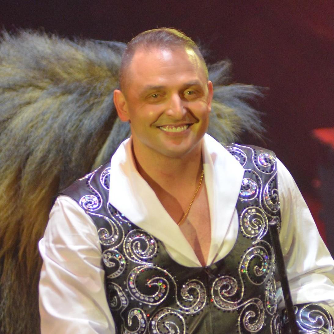 Дочь Аскольда Запашного о брате от любовницы отца: «Отрицательно отношусь к тем, кто пытался разрушить мою семью»