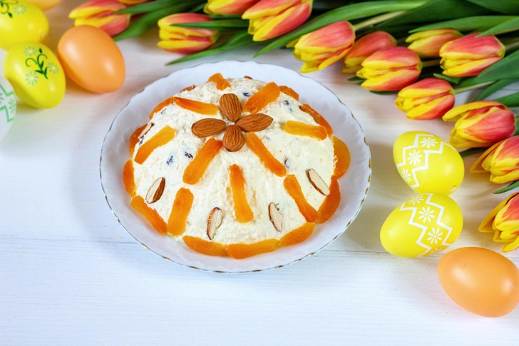 Творожная пасха с медом и сухофруктами