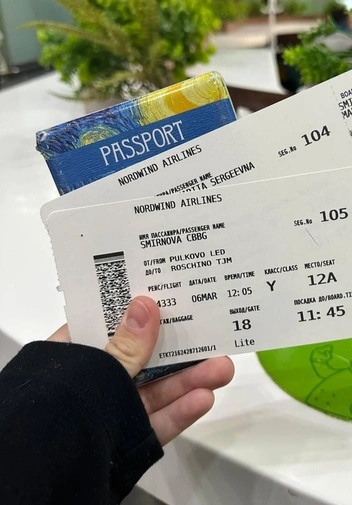 Заводчица везла щенка для Надежды в салоне самолета | Источник: личный архив Надежды Купченко