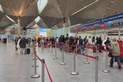 В Пулково задерживаются десятки рейсов после атак дронов