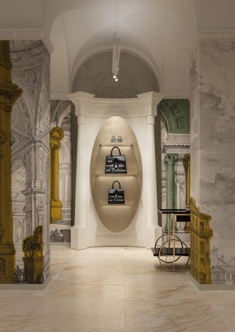 Delvaux opens its first boutique in Rome (фото 8.1)