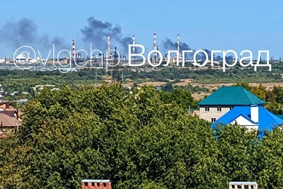 В Волгограде горела трава в СНТ «Дзержинец»