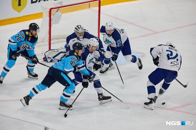 Игра была довольно жёсткой, но в то же время осторожной  | Источник: Александр Ощепков / NGS.RU