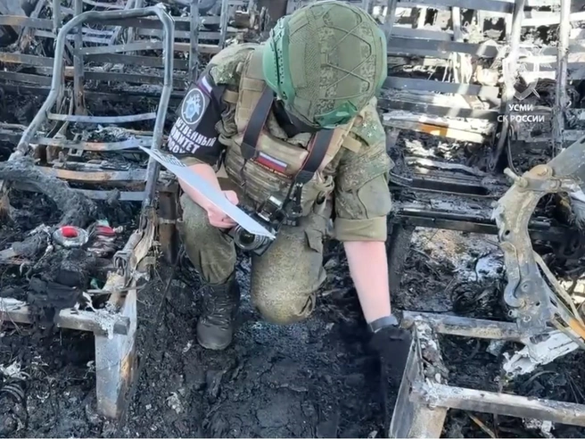 В Следкоме показали кадры из сгоревшего автобуса в Енакиево | Источник: Следком / MAX