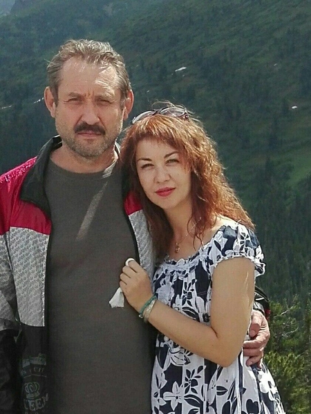 Семья ушла в турпоход 28 сентября и пропала. Вместе с Ириной и Сергеем была дочь Арина и корги по кличке Лада