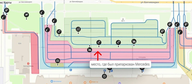 Машина оказалась припаркована в самой дорогой зоне (помечена красным), где стоимость одного часа стоянки составляет 830 рублей | Источник: Ar-svx.ru