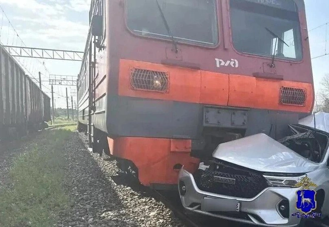 Удар пришелся в правую часть авто | Источник: ГУ МВД России по Самарской области