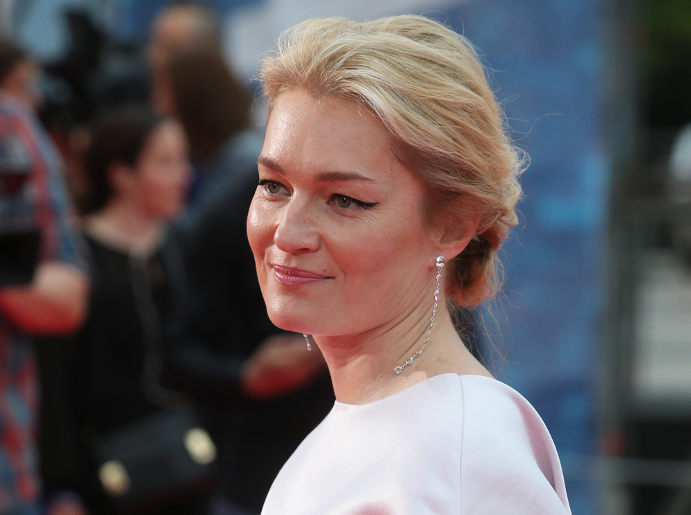 Кинотавр-2017: Как повторить beauty-образ Виктории Толстогановой | marieclaire.ru