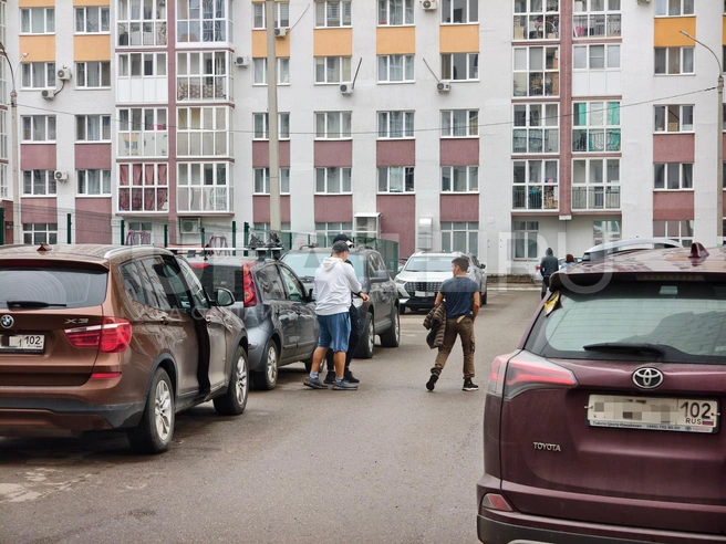 Жители обсуждают случившееся | Источник: Булат Салихов / UFA1.RU