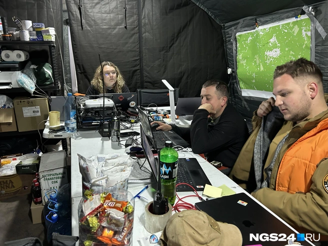 В штабе ПСО «ЛизаАлерт» | Источник: Алексей Тайганавт / NGS24.RU