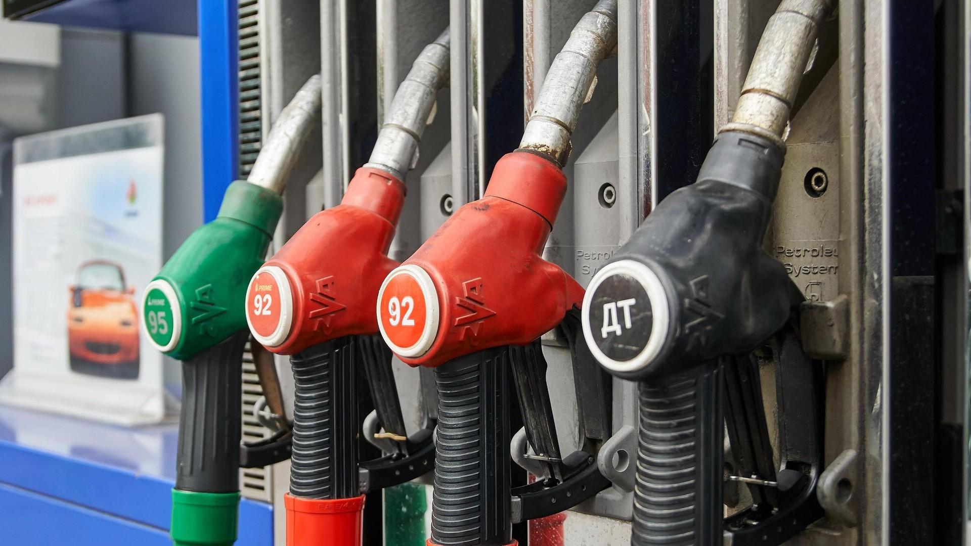 «Мы заправляемся по этой же цене»: кассир уфимской заправки — о стоимости бензина и жалобах клиентов